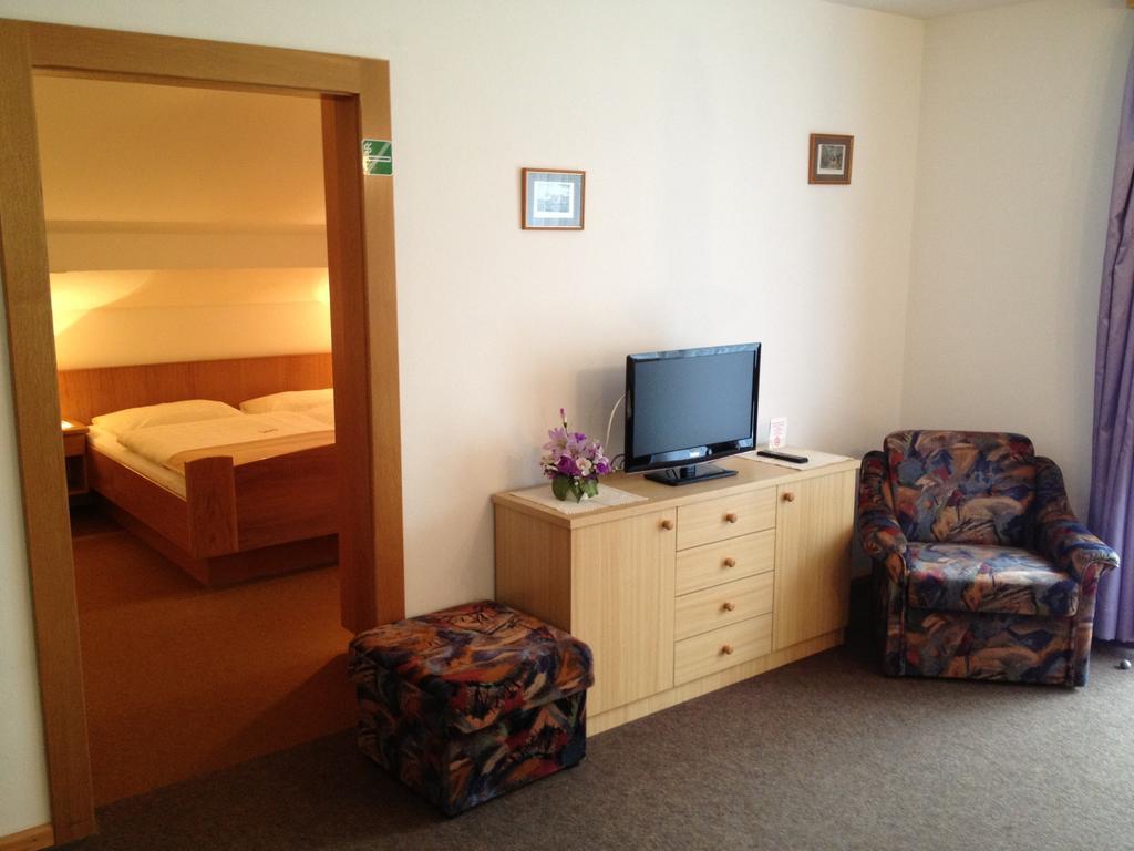 Pension & Appartement Fortin Bad Kleinkirchheim Zimmer foto